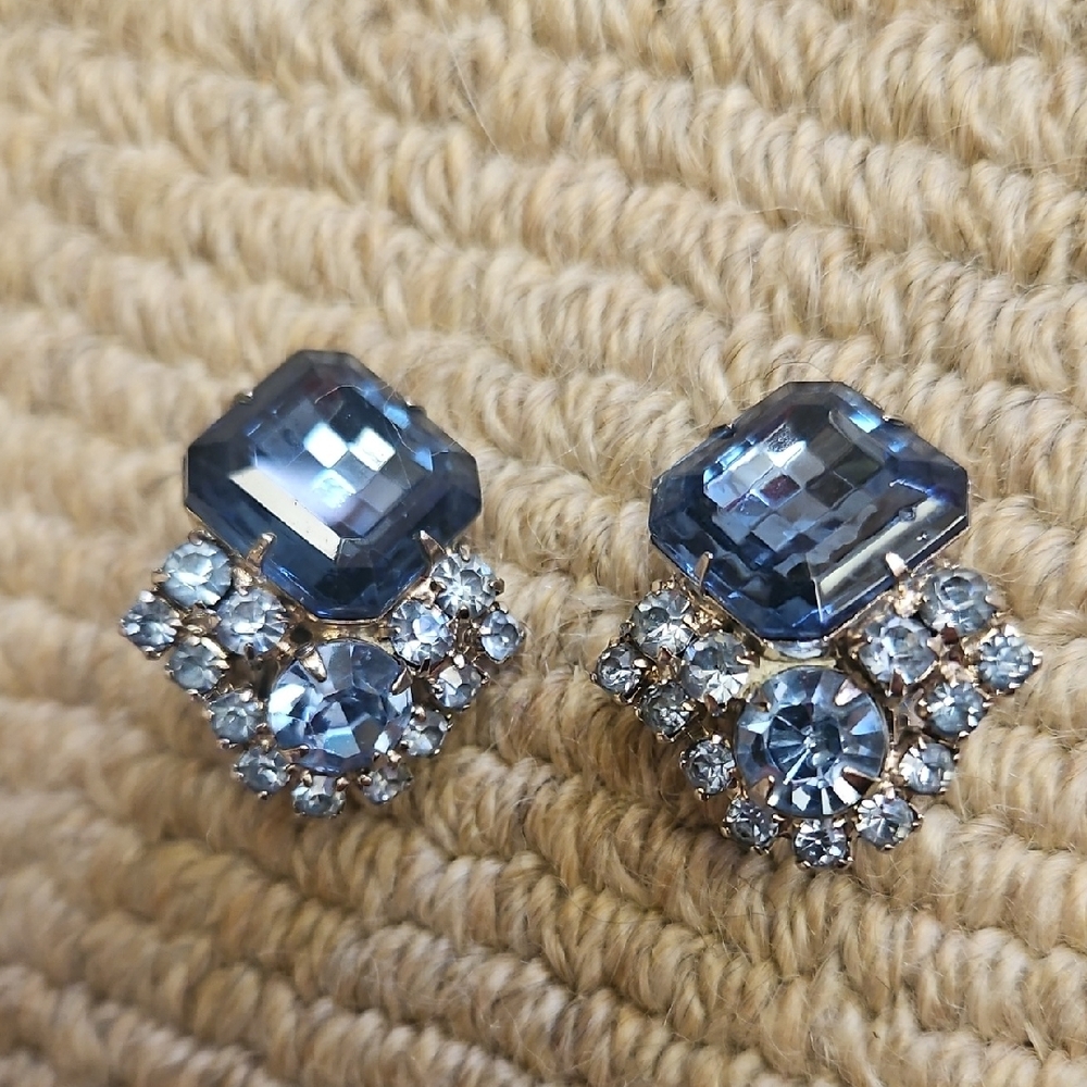 New! 50's Designer Vintage Ice Blue Crystal "Ocean Rhinestone" Clip-on Earrings